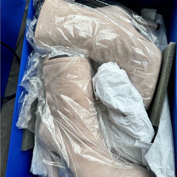 Stuart Weitzman Brooks bootie - Picture 4 of 6